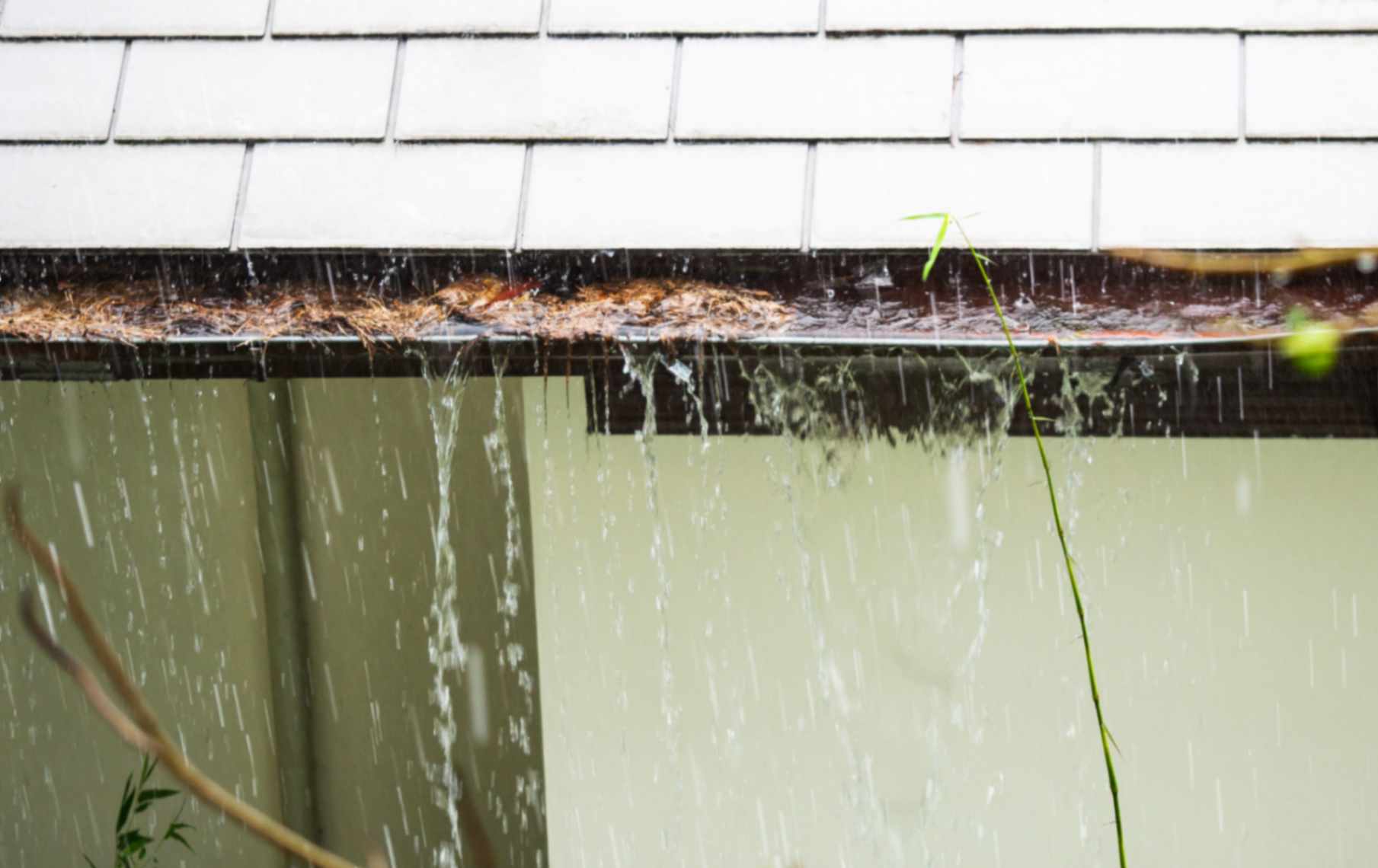 How To Fix A Gutter That Overflows